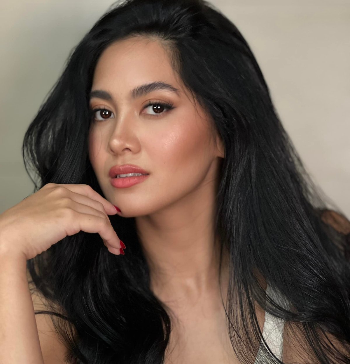 NAG-IISANG anak na babae nina Aga Muhlach at Charlene Gonzales-Muhlach si Atasha.